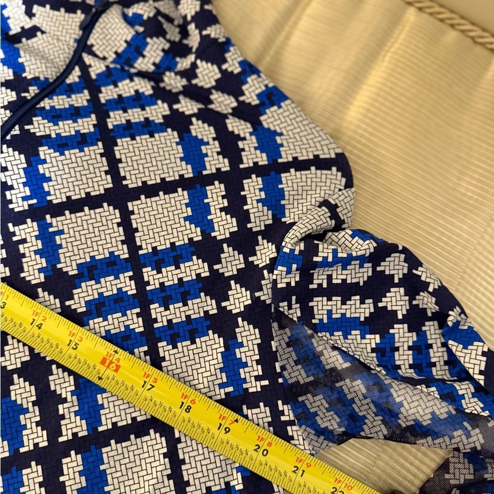 IBKUL ladies long sleeve top Large .. like new - Picture 4 of 4